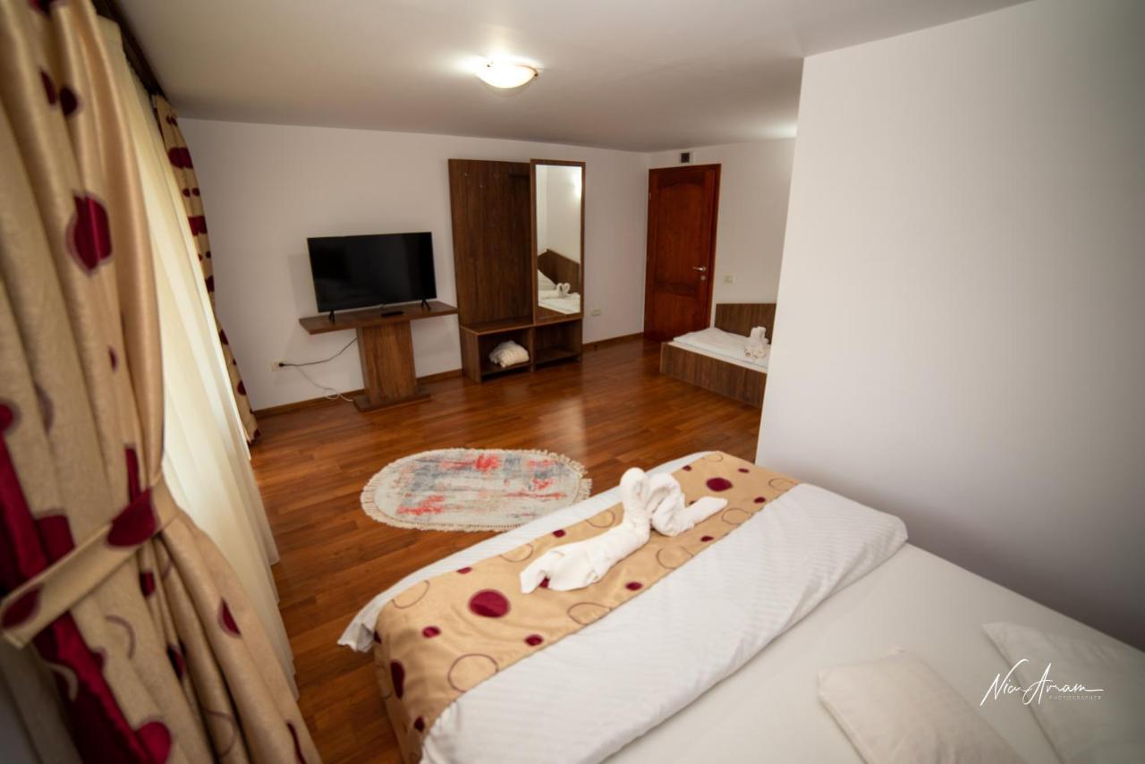 Casa Binu 호텔 Arieşeni 외부 사진