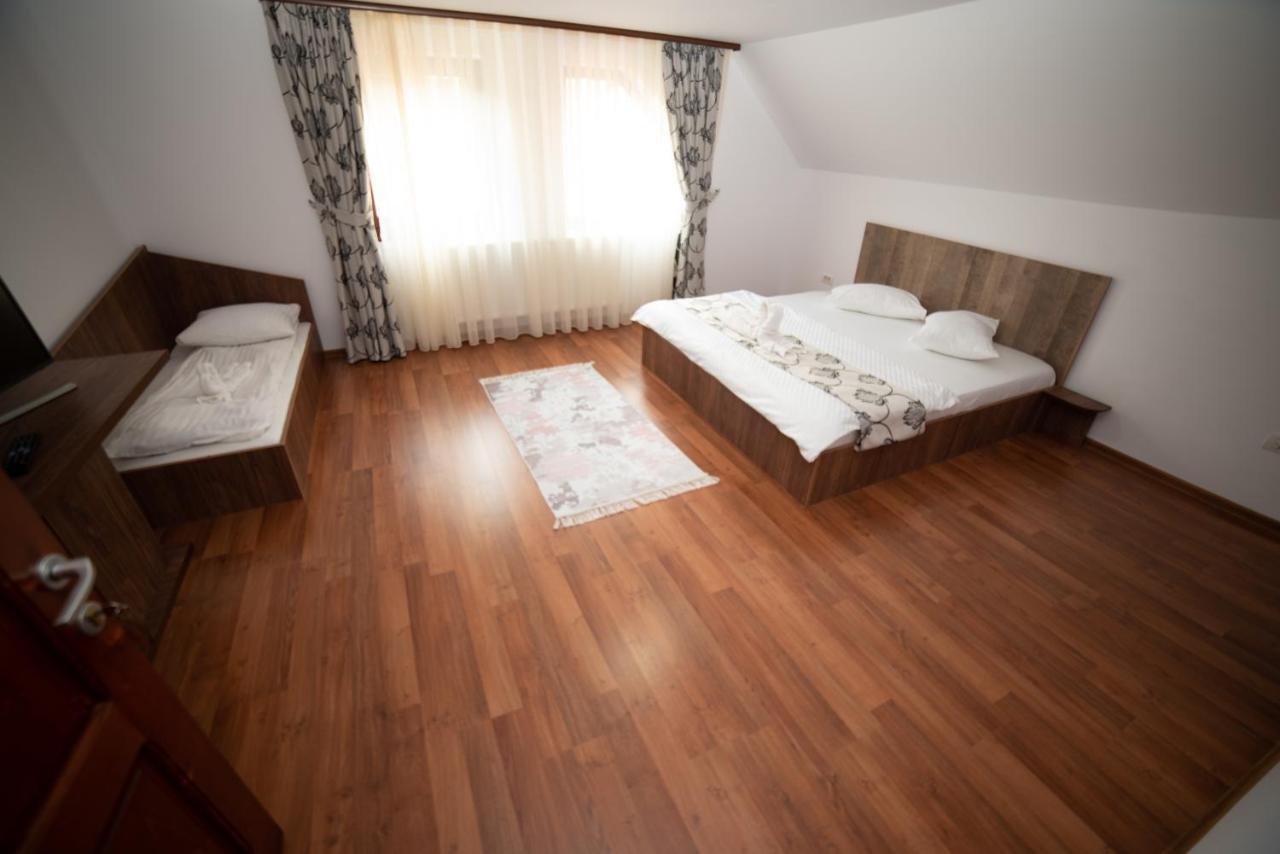Casa Binu 호텔 Arieşeni 외부 사진
