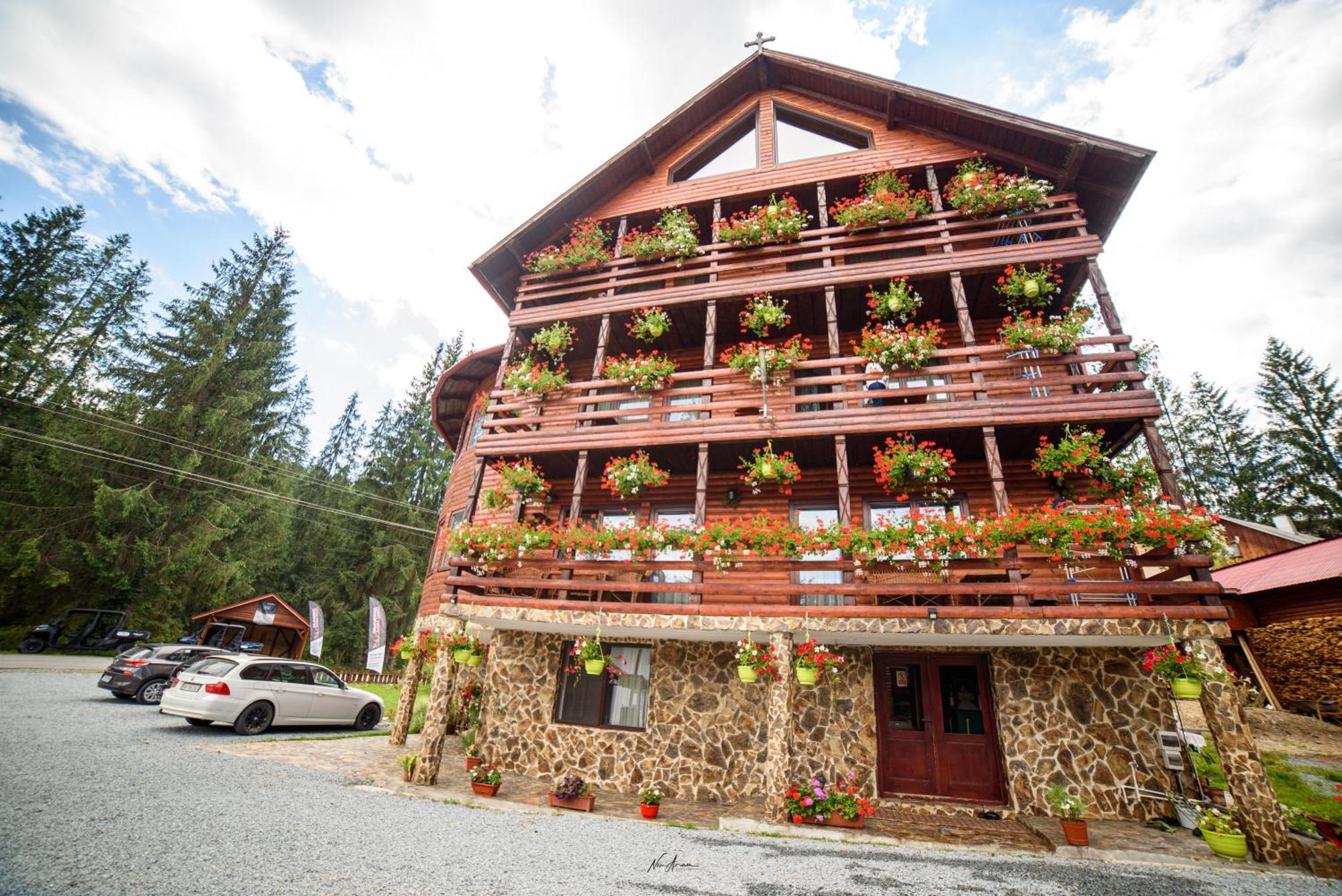 Casa Binu 호텔 Arieşeni 외부 사진